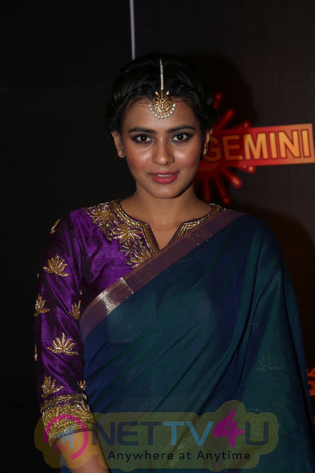 Actress Hebah Patel Lovely Pics At Gemini TV Puraskaralu 2016 Telugu Gallery