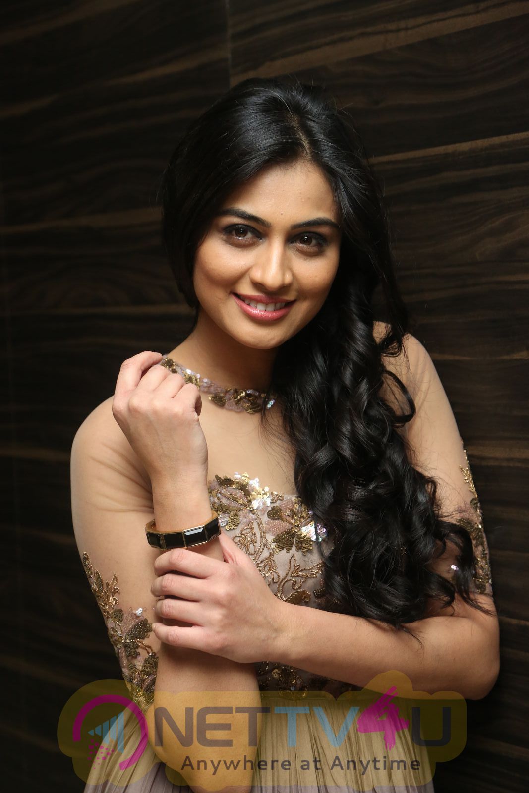 Actress Neha Hinge Lovely Images  Telugu Gallery