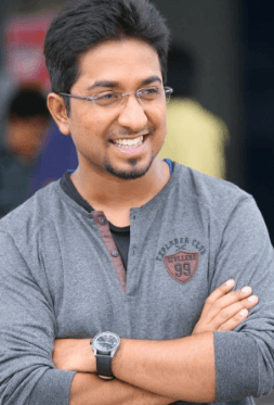 Vineeth Sreenivasan Teams Up With Director Mohanan