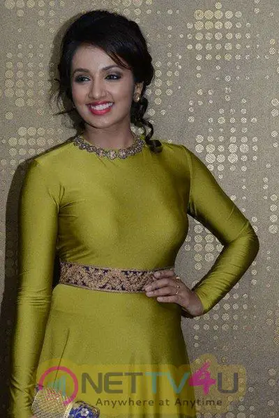 Tejaswi Madivada Gorgeous In Lime Green Outfit  Telugu Gallery