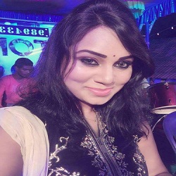 Tamil Tv Actress Kavya Varshni