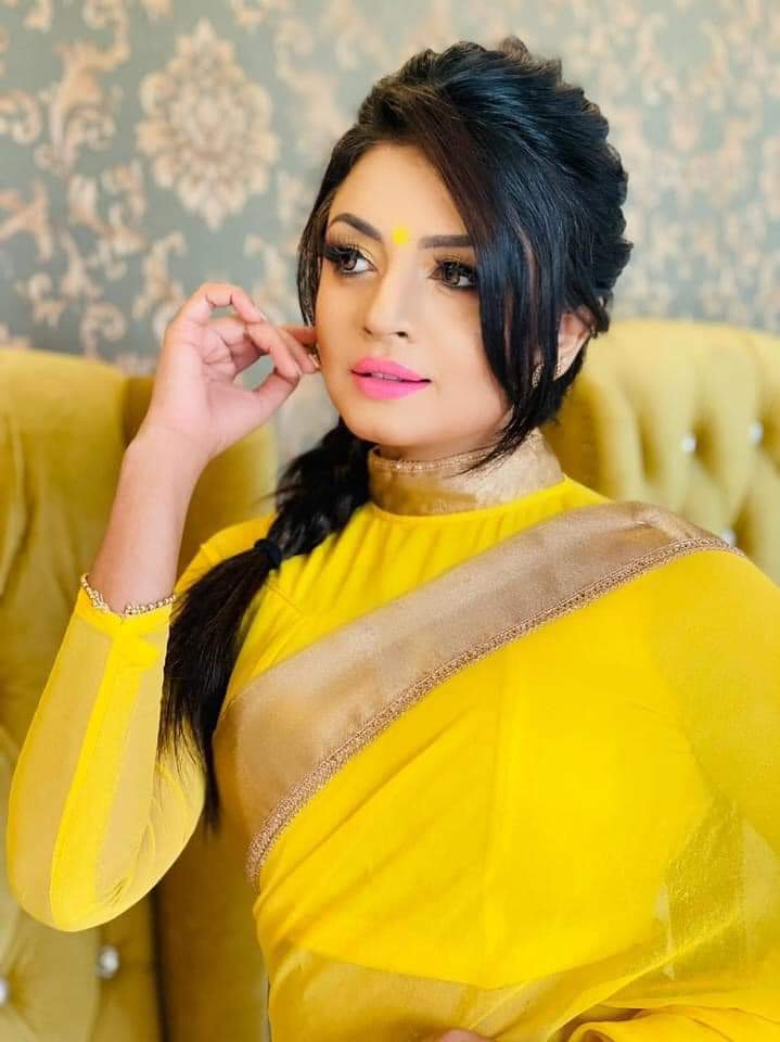 Sinhala Actress Rukshana Disanayaka