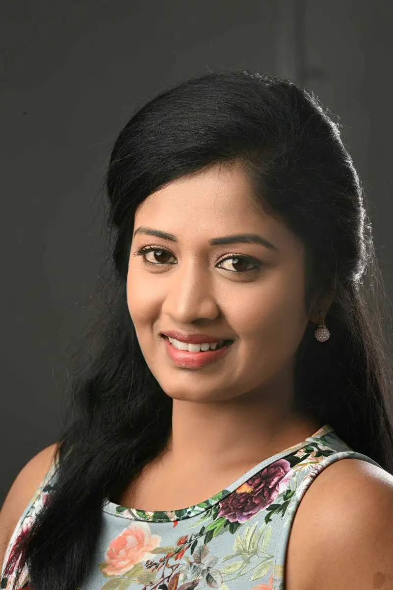 Sinhala Actress Ruvi Lakmali