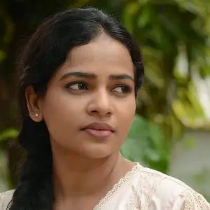 Sinhala Actress Umayangana Wickramasinghe