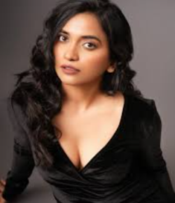 Divya Dicholkar Telugu Movie Actress
