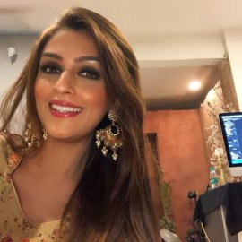 Actress Aarti Chabria Pleasing Pics Kannada Gallery