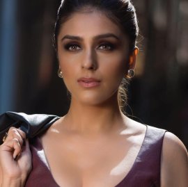 Actress Aarti Chabria Pleasing Pics