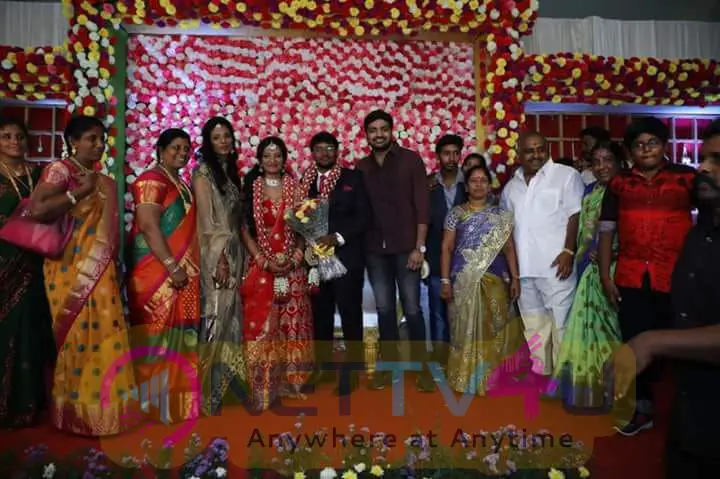 Poovai Mani Family Wedding Reception Pics Tamil Gallery