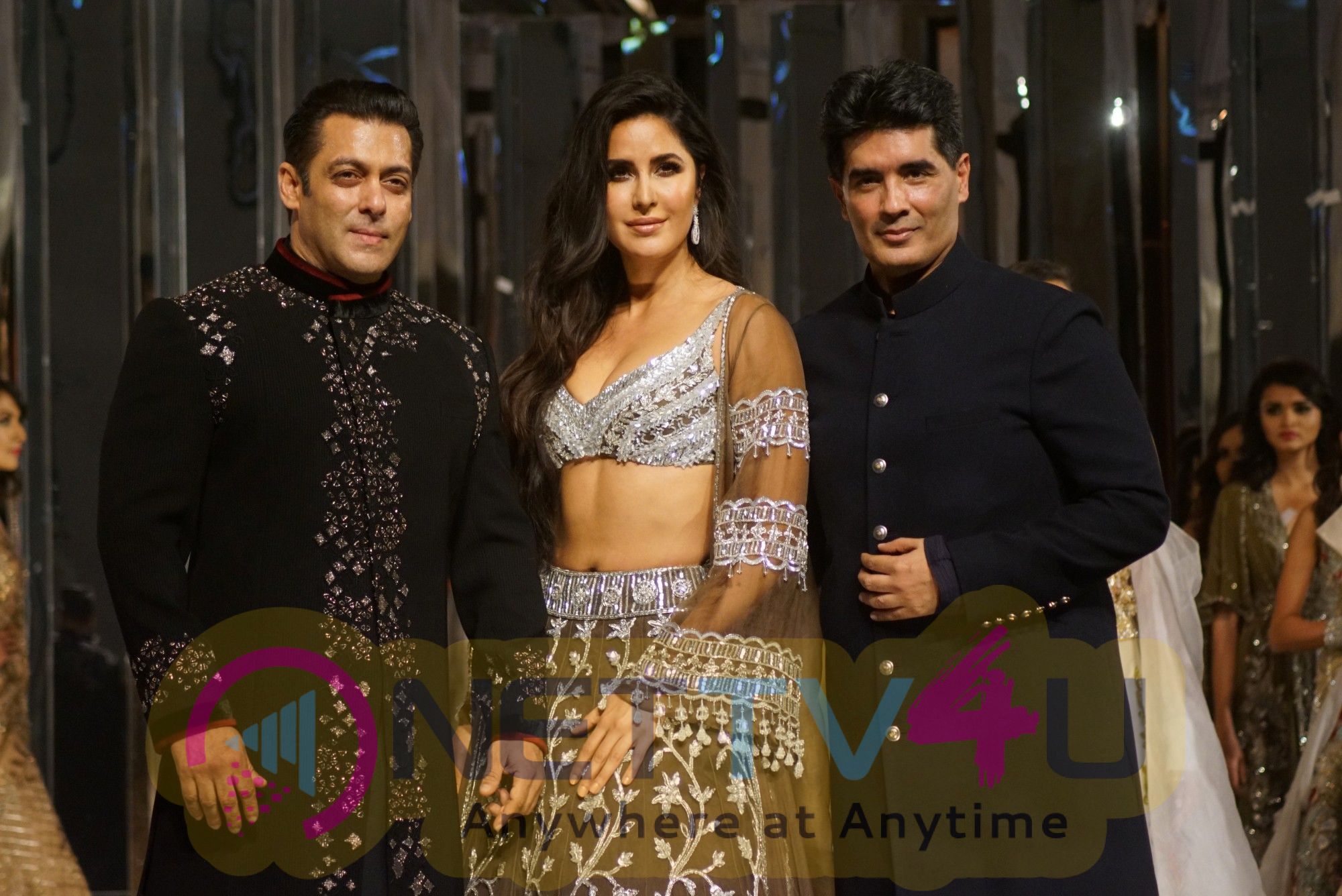 Salman Khan And Katrina Kaif Ramp Walk For Manish Malhotra Hindi Gallery