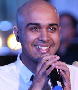 Vivek Hariharan Hindi Singer