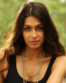 Tamil Actress Mia Leonne