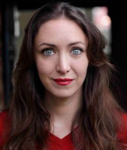 Marinelly Vaslon Hindi Director