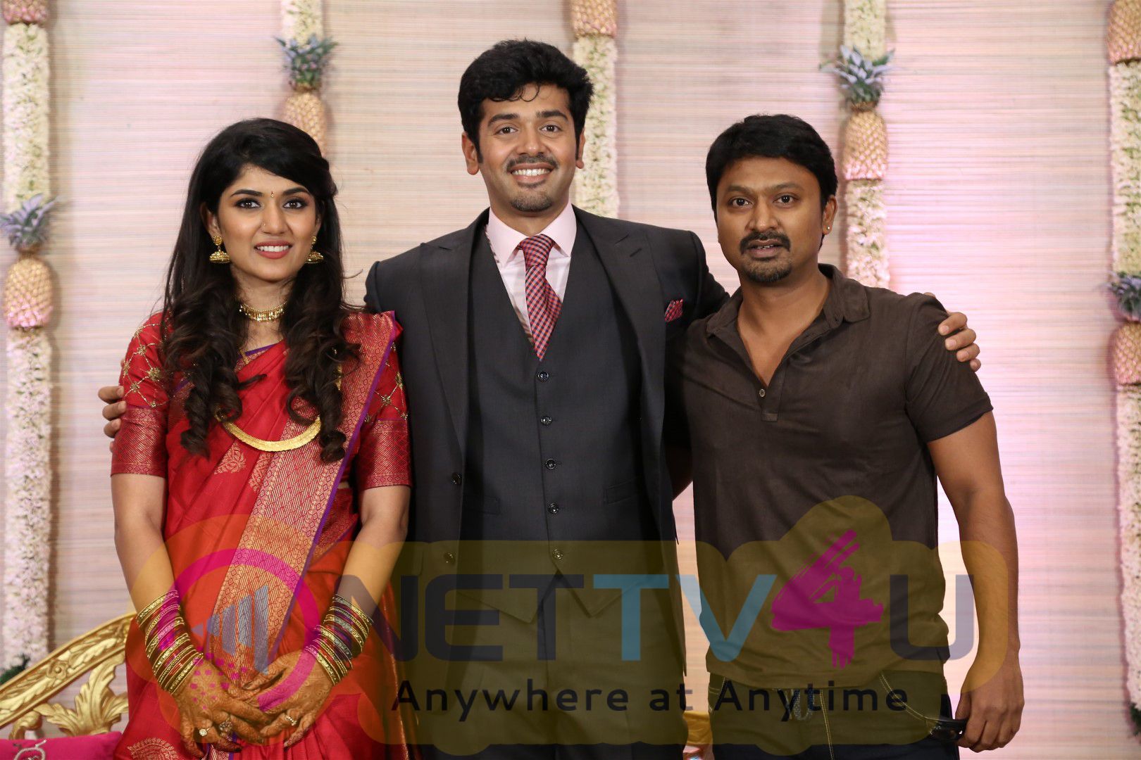 Actor Ashwin Kakumanu And Sonali Wedding Reception Stills Tamil Gallery
