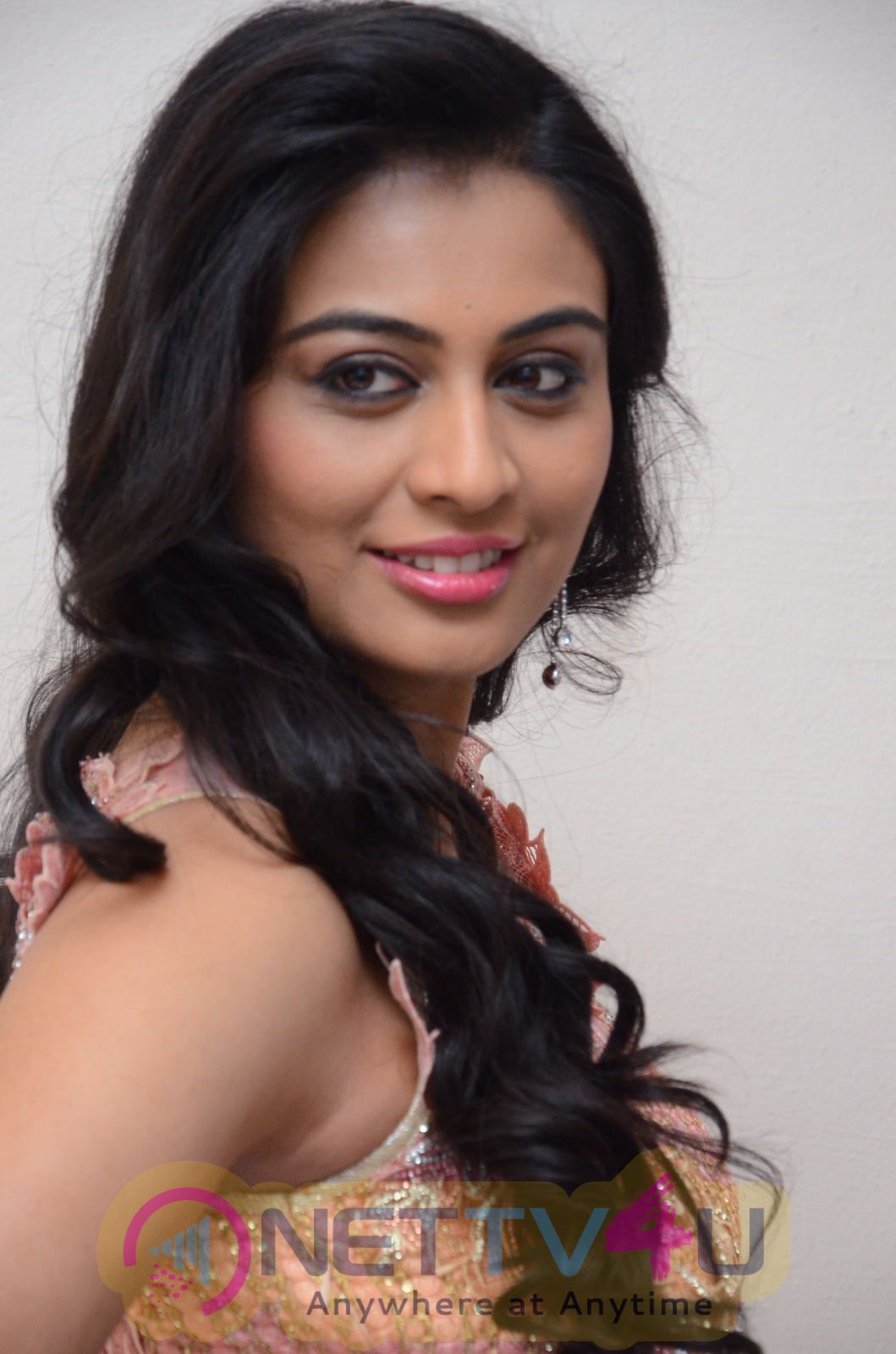 Actress Neha Hinge Lovely Images  Telugu Gallery