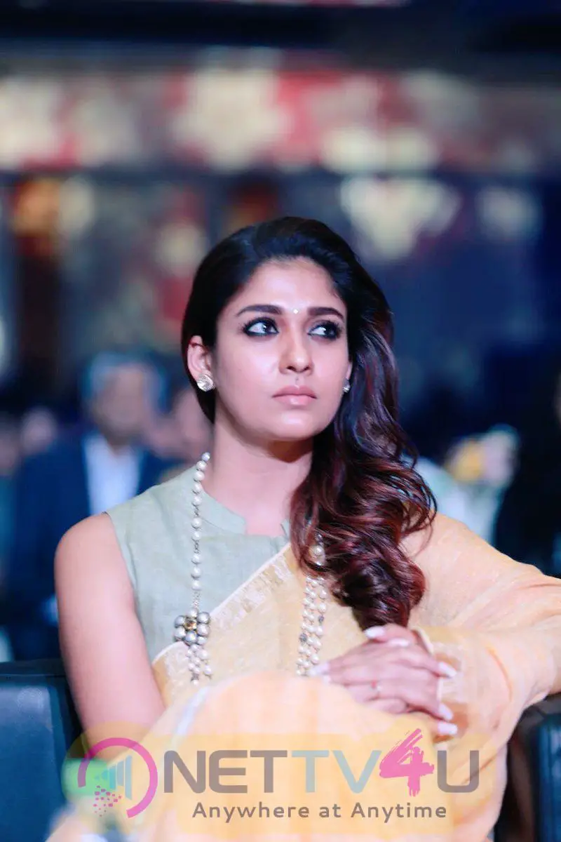 Actress Nayanthara Romantic Stills Tamil Gallery