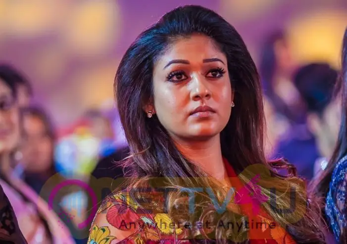 Actress Nayanthara Romantic Stills Tamil Gallery