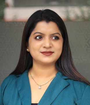 Hindi Makeup Artist Rekha V