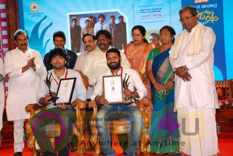 State Filmfare Awards Grand Pictures  Kannada Gallery