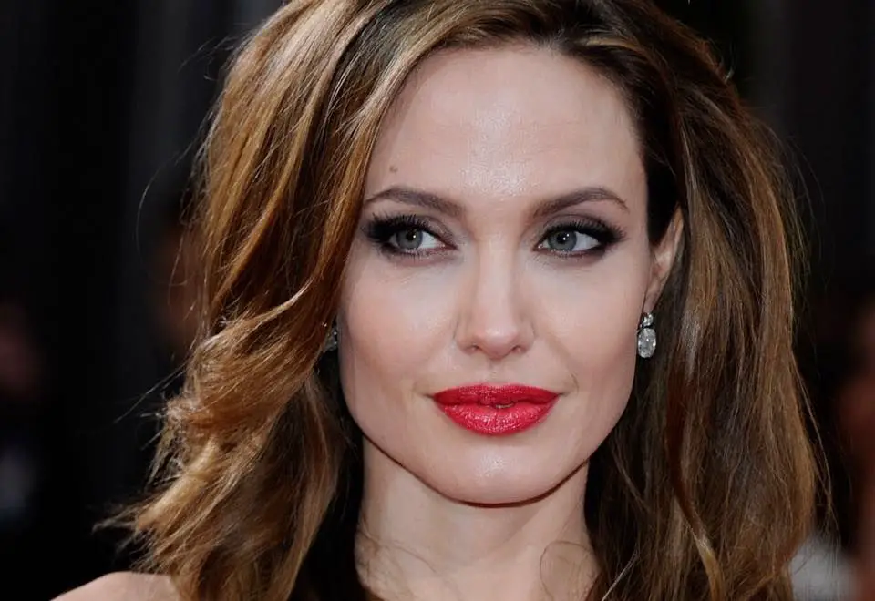 Actress Angelina Jolie Alluring Stills English Gallery