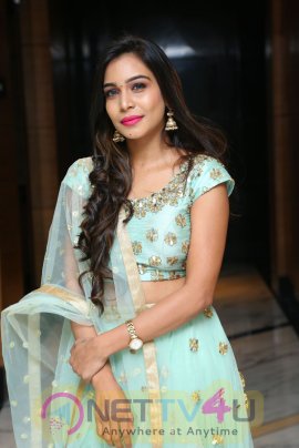 Actress Sanjana Anne Lovely Pics Telugu Gallery