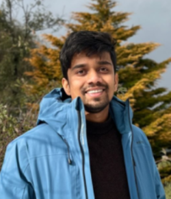 Nainesh Dingankar Marathi Editor