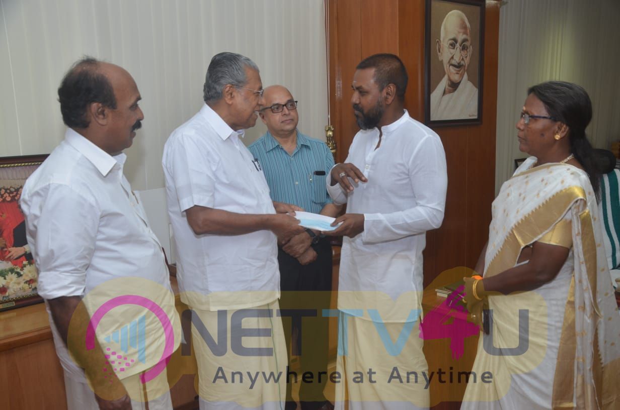 Raghava Lawrence Donates 1 Crore To Kerala Pics Tamil Gallery