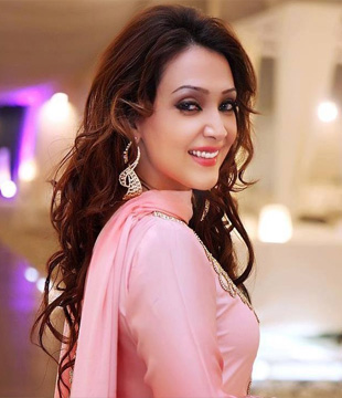 Urdu Tv Actress Amna Karim