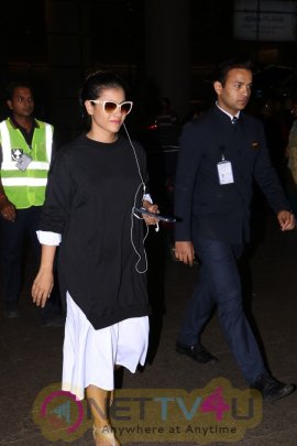 Kajol Devgan Spotted At Airport Pics