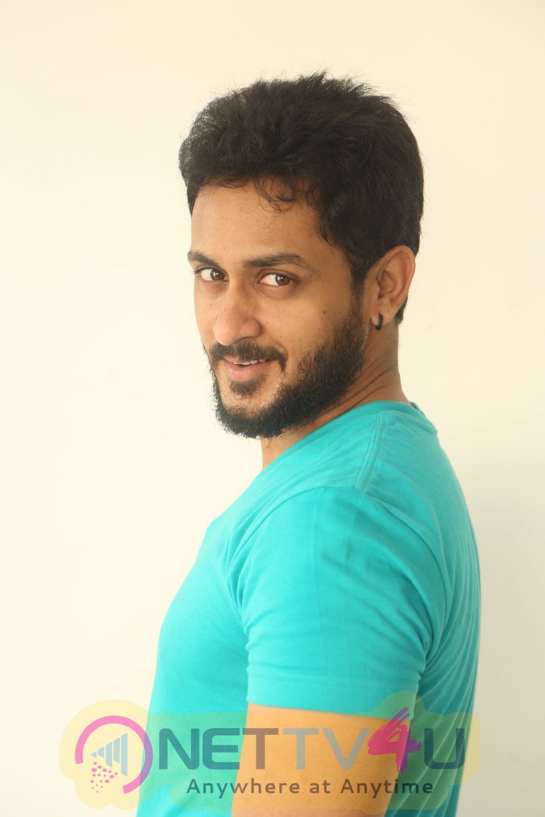 Telugu Actor Manoj Nandan Good Looking Images Telugu Gallery