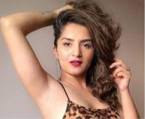 Hindi Tv Actress Trishaa Kamlakar