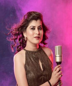 Hindi Singer Savaniee Ravindrra