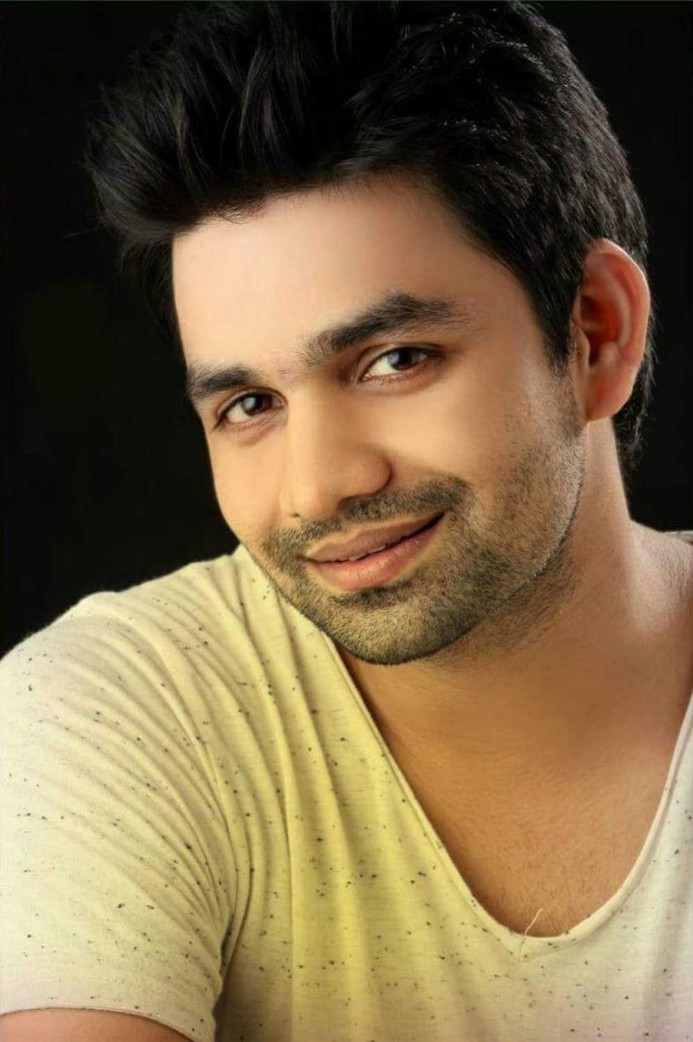 Hindi Singer Vikrant Bhartiya