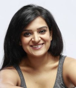 Kaneez Surka Hindi Comedian