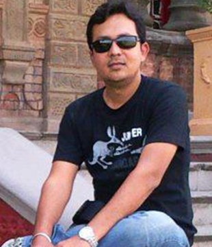 Hindi Associate Director Nitin Trivedi