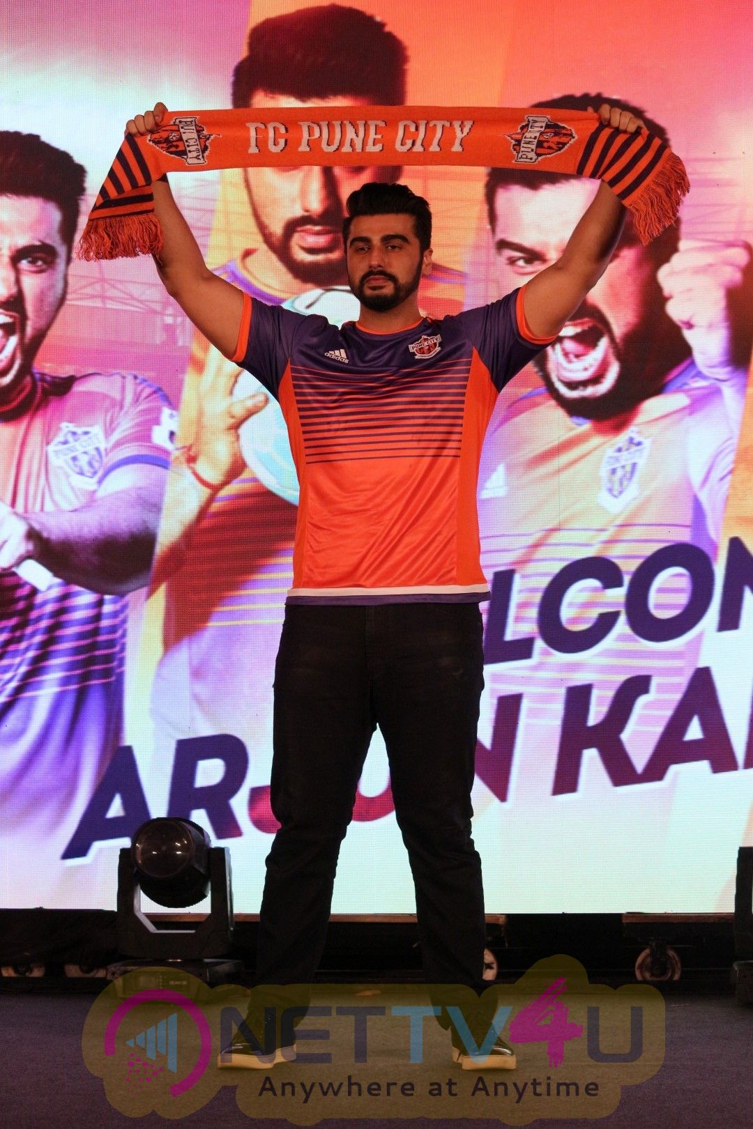 Unveiling The New Face Of Fc Pune City Arjun Kapoor Photos Hindi Gallery