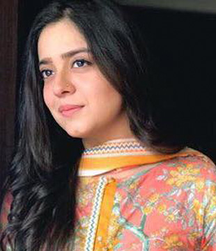 Urdu Tv Actress Sara Razi