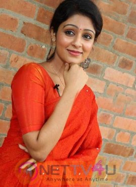 Actress Malavika Wales Attractive Photos Tamil Gallery