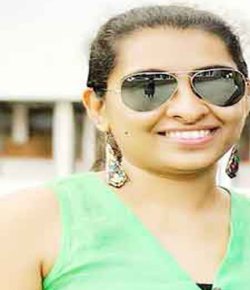 Rithu Lenora Tamil Contestant