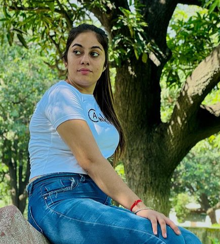 Hindi Model Model Raman Arora