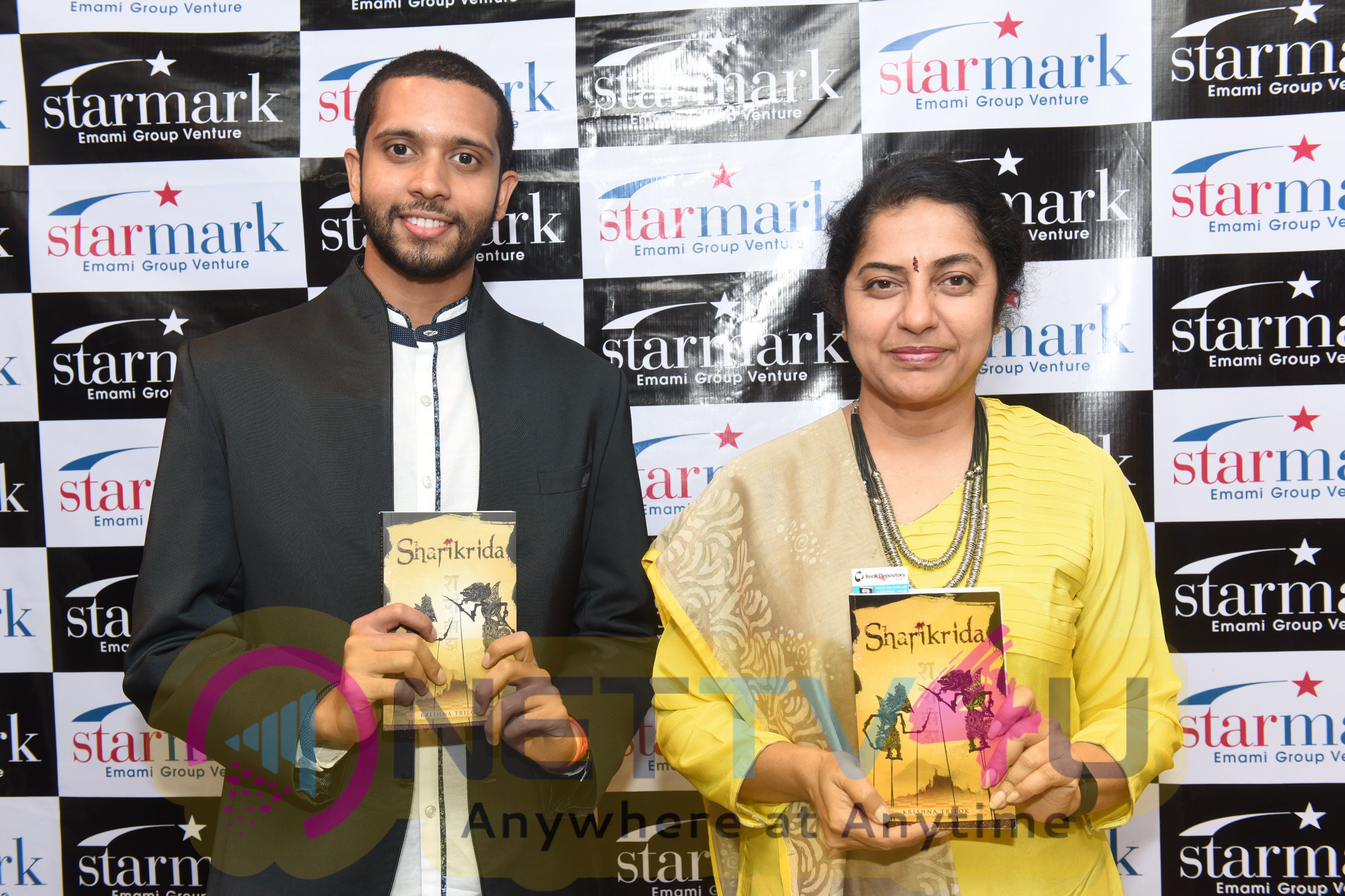 Excellent Stills Of Actress Suhasini Maniratnam Launches Sharikrida Book At Star Mark  Tamil Gallery