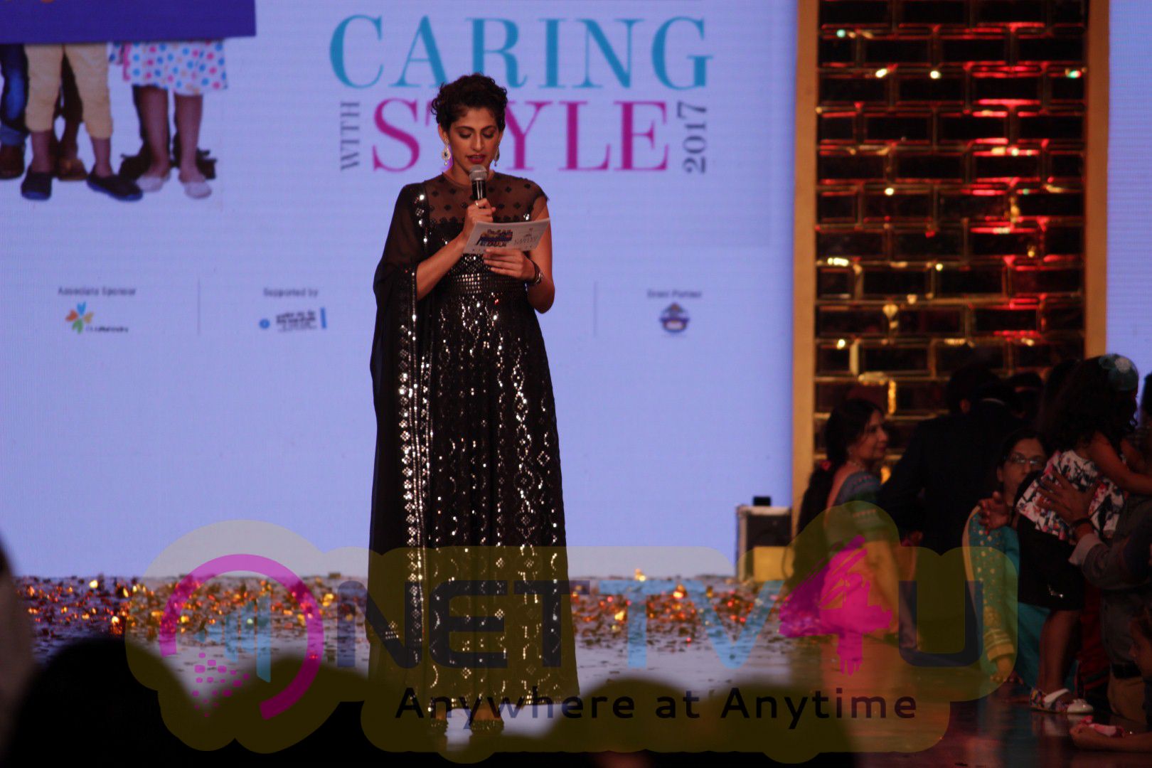 Stills Of Amitabh Bachchan And B-Town Celebs Walked The Ramp For Cancer Patients Fevicol Caring With Style Hindi Gallery