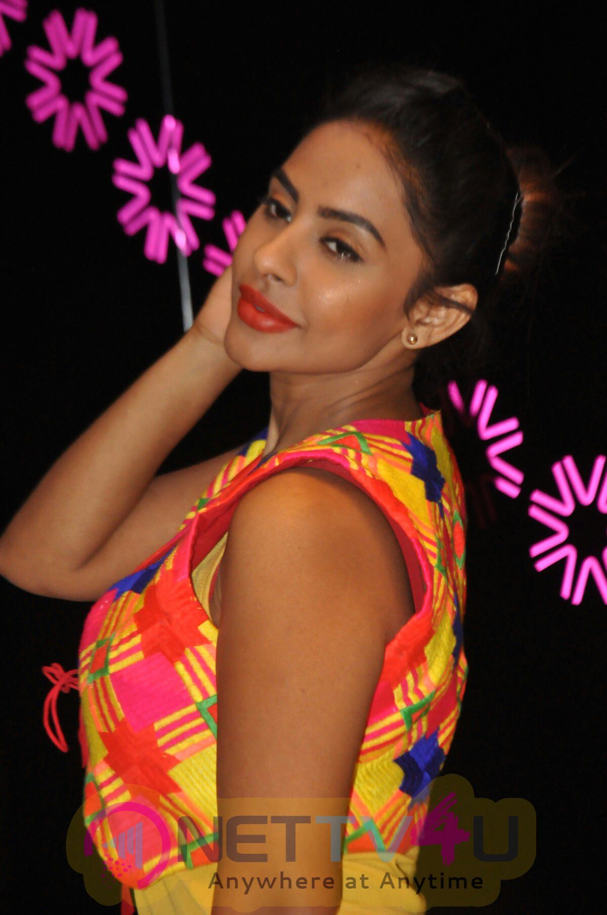 Telugu Actress Sri Reddy.photos Stills  Telugu Gallery