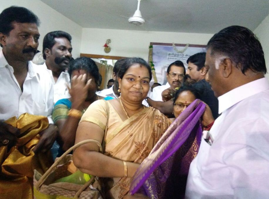 Thousand People From Deepa Peravai Joined OPS