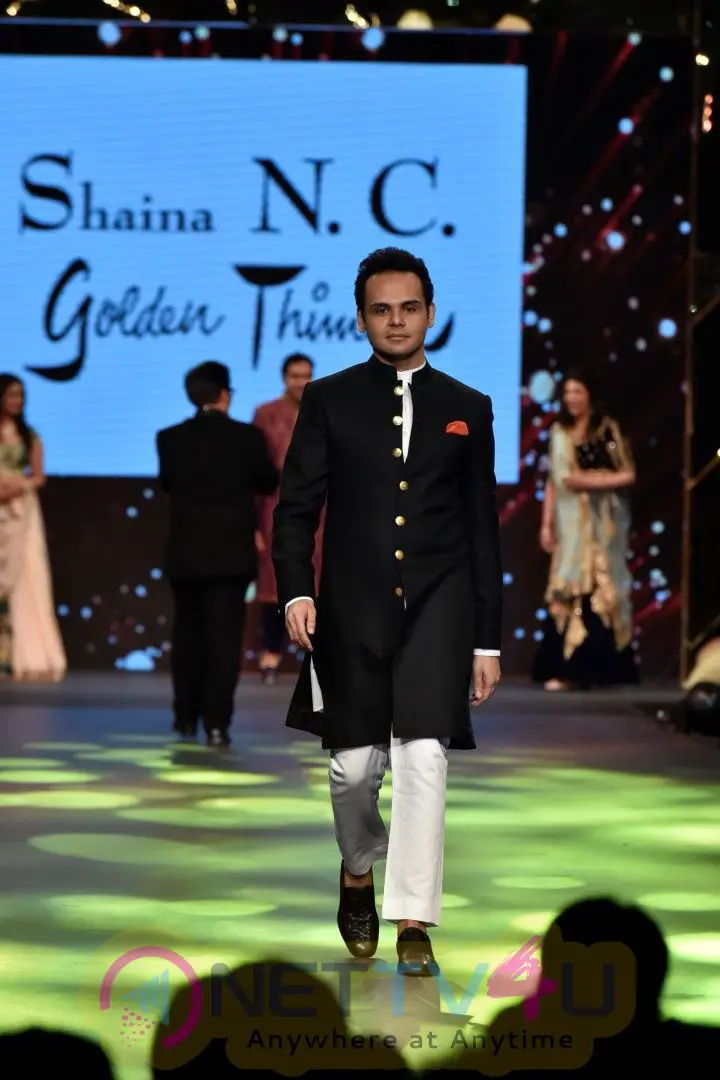 Caring With Style Fashion Show Ends With A Big Bollywood Bang Photos English Gallery