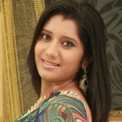 Tamil Anchor Priyanka Deshpande
