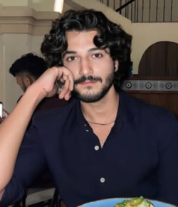 Sadiq Farooqui Hindi Casting Assistant