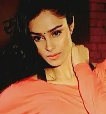 Hindi Dancer Purvi Purohit