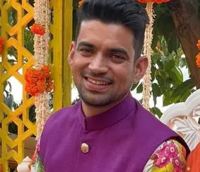 Hindi Producer Aksht Ranaut