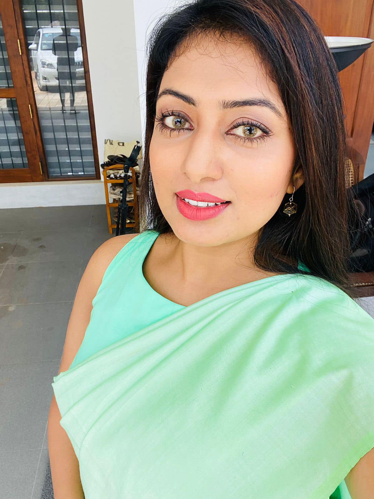 Sinhala Actress Dilhani Weerasinghe