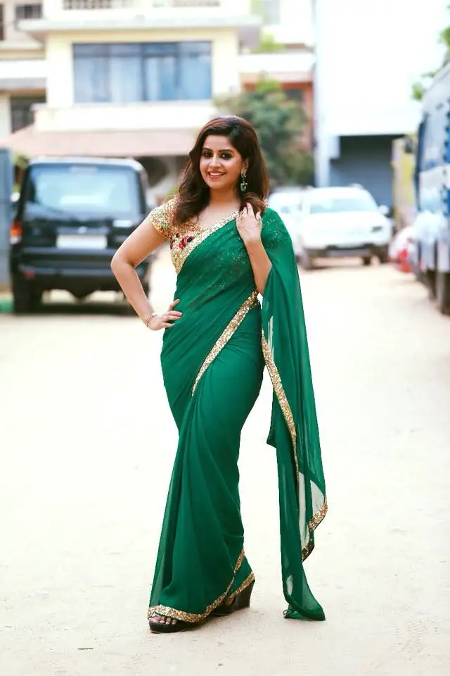 Anchor Anushree Divine Stills  Kannada Gallery